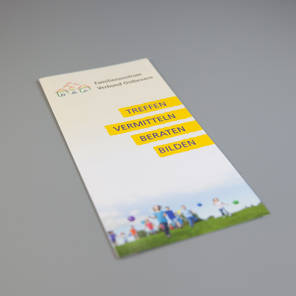 Design eines Flyers für ein Familienzentrum