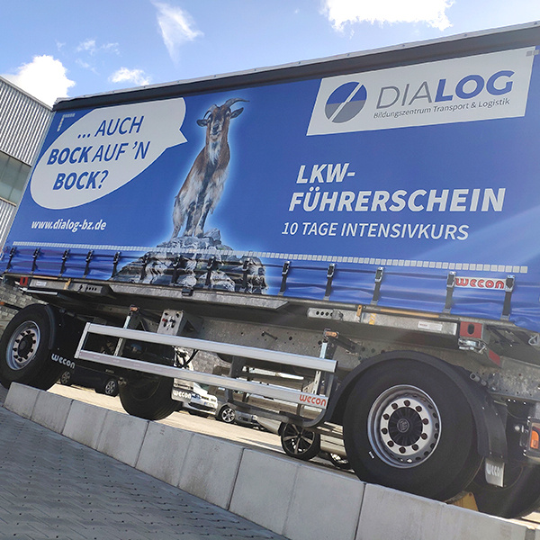 Entwicklung einer LKW Beschriftung für ein Bildungszentrum