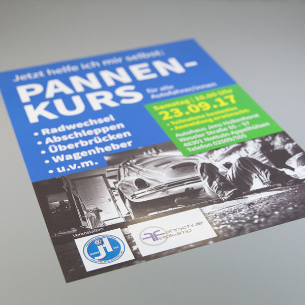 Gestaltung eines Plakats für eine Fahrschule